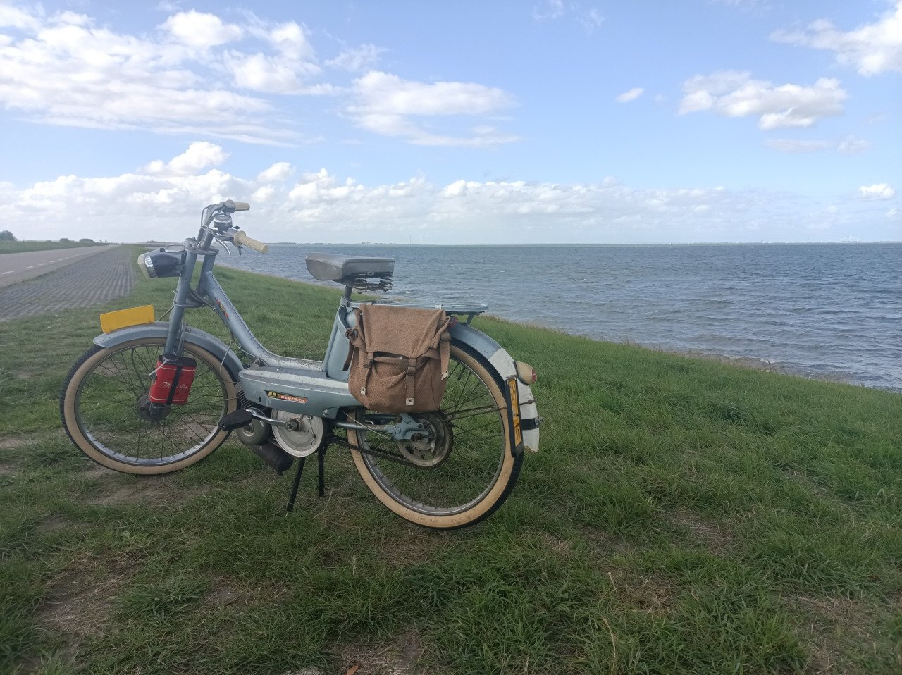 Peugeot BB bromfiets 1973 met NL kenteken