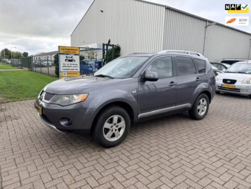 Mitsubishi Outlander 2.4 intro edition 2wd