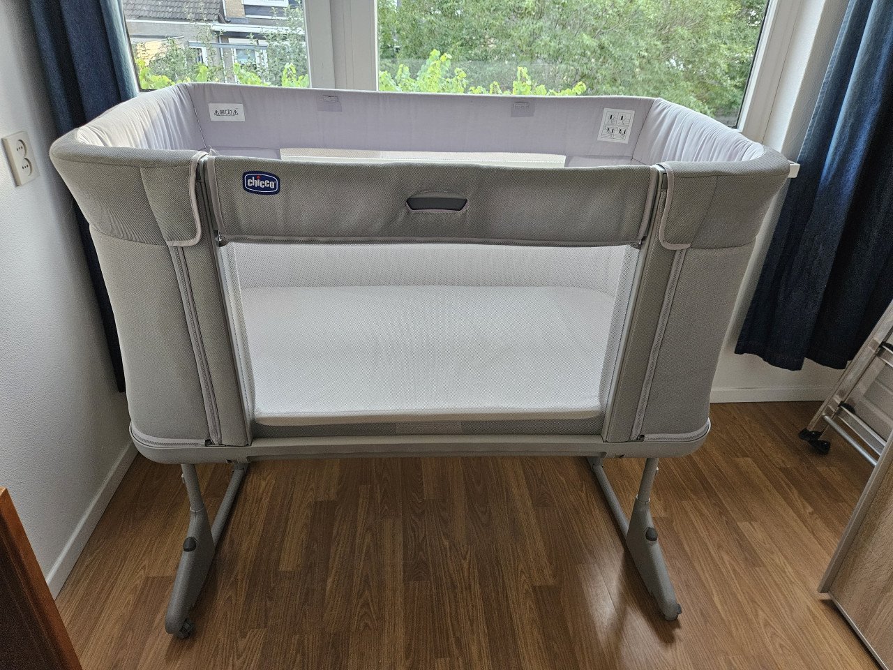 Chicco Next2Me Forever Ash Grey