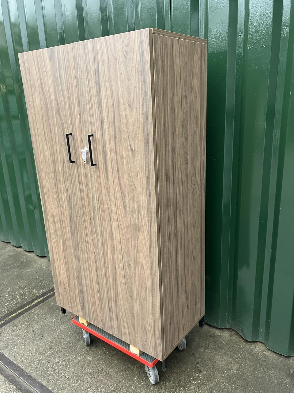 Houten draaideurkast