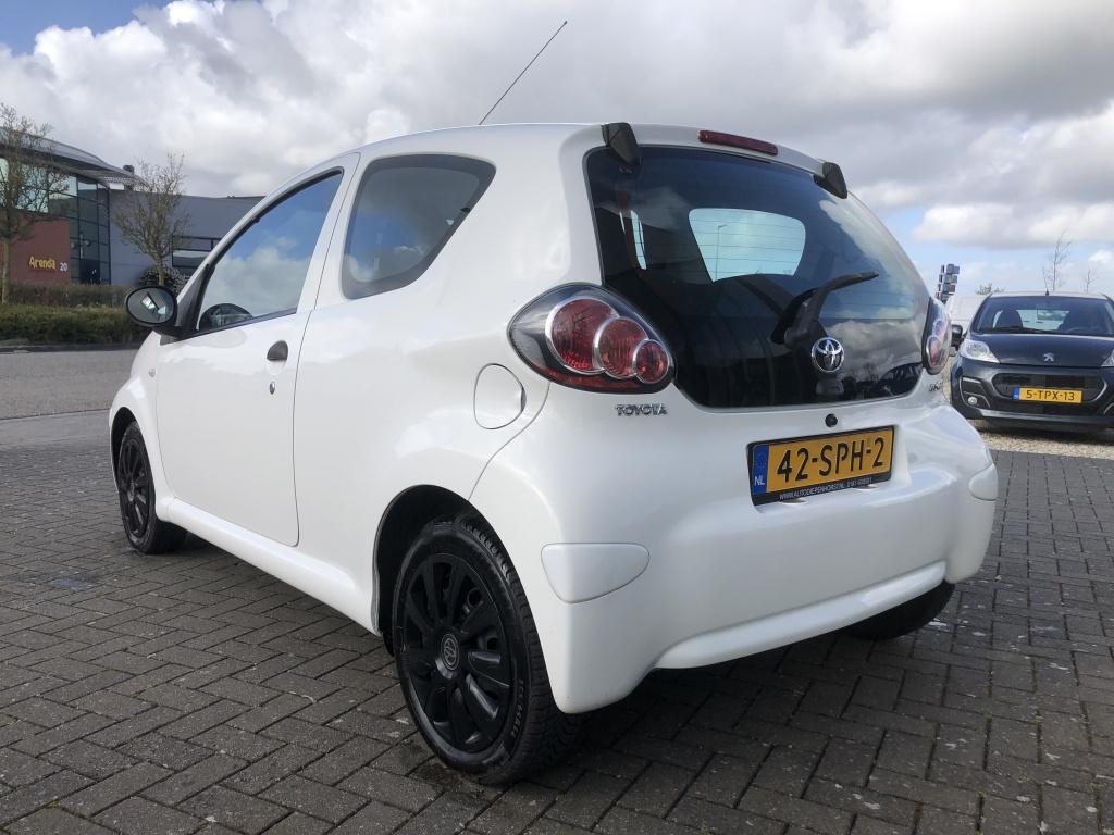 Toyota Aygo 1.0-12v now