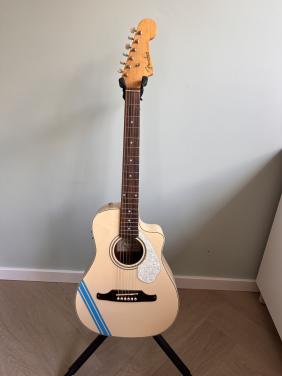 Fender California Series Malibu CE