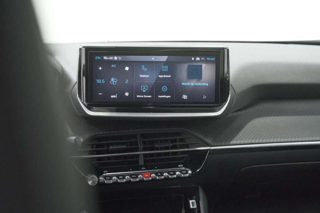 Peugeot E-2008 ev allure avantage 54 kwh | 97,3% soh | 11 kw lader | apple 