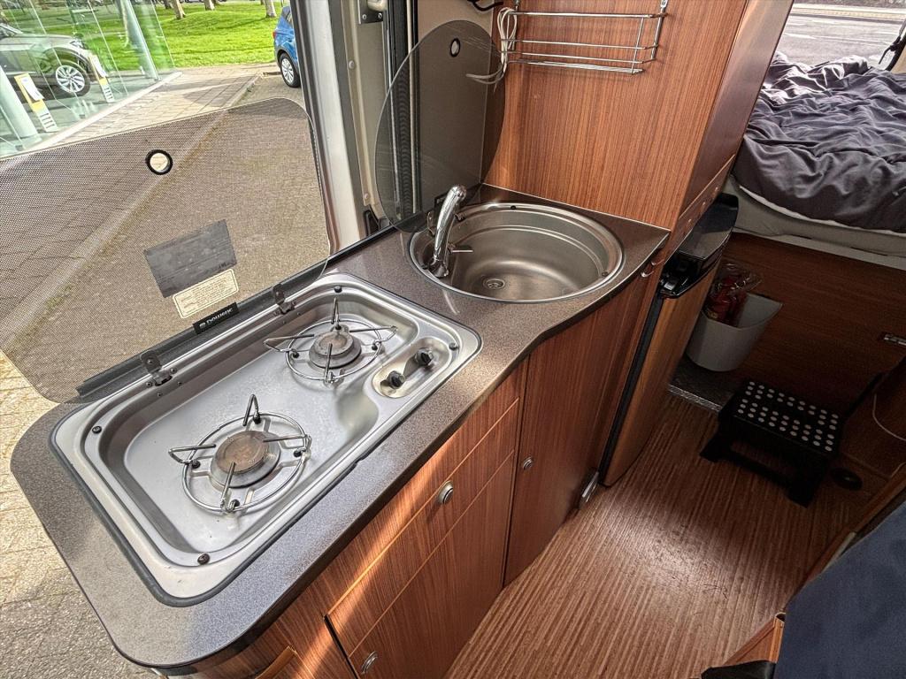 Adria Onbekend twin 2.3 d 600 sp buscamper| luifel| keuken|toilet