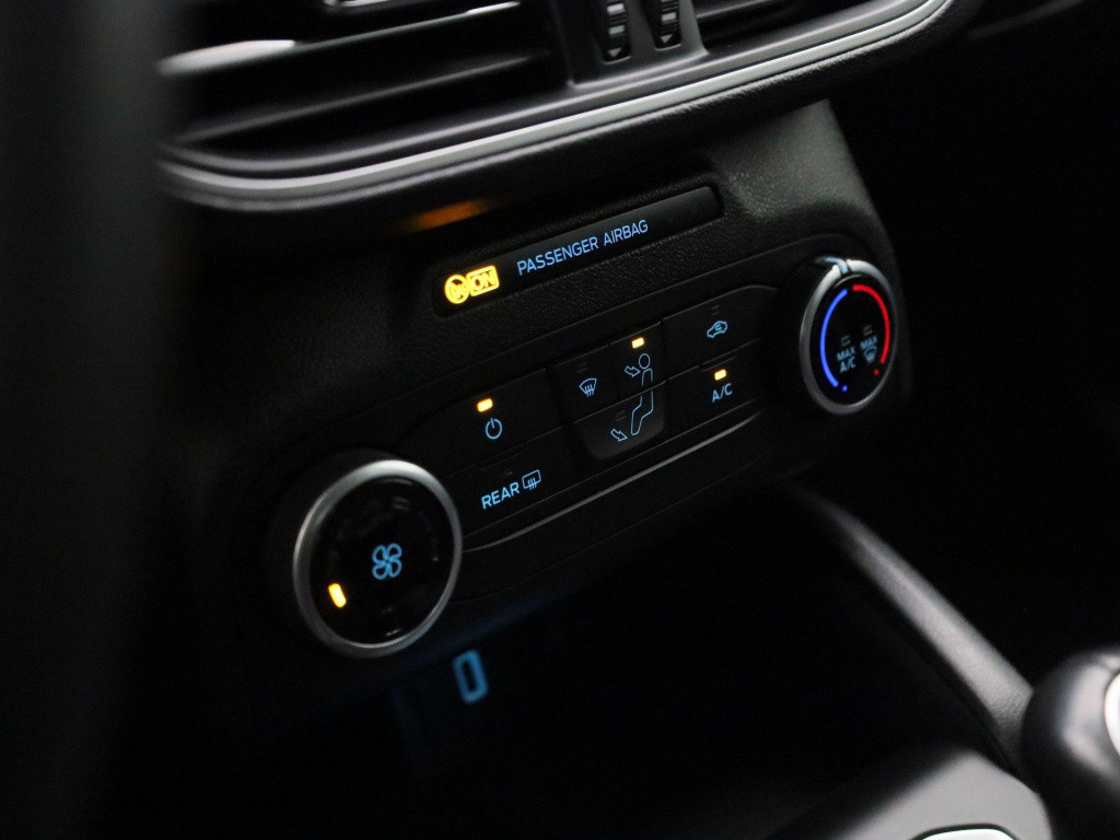 Ford Focus 1.0 ecoboost trend edition business navigatie - parkeersensoren 