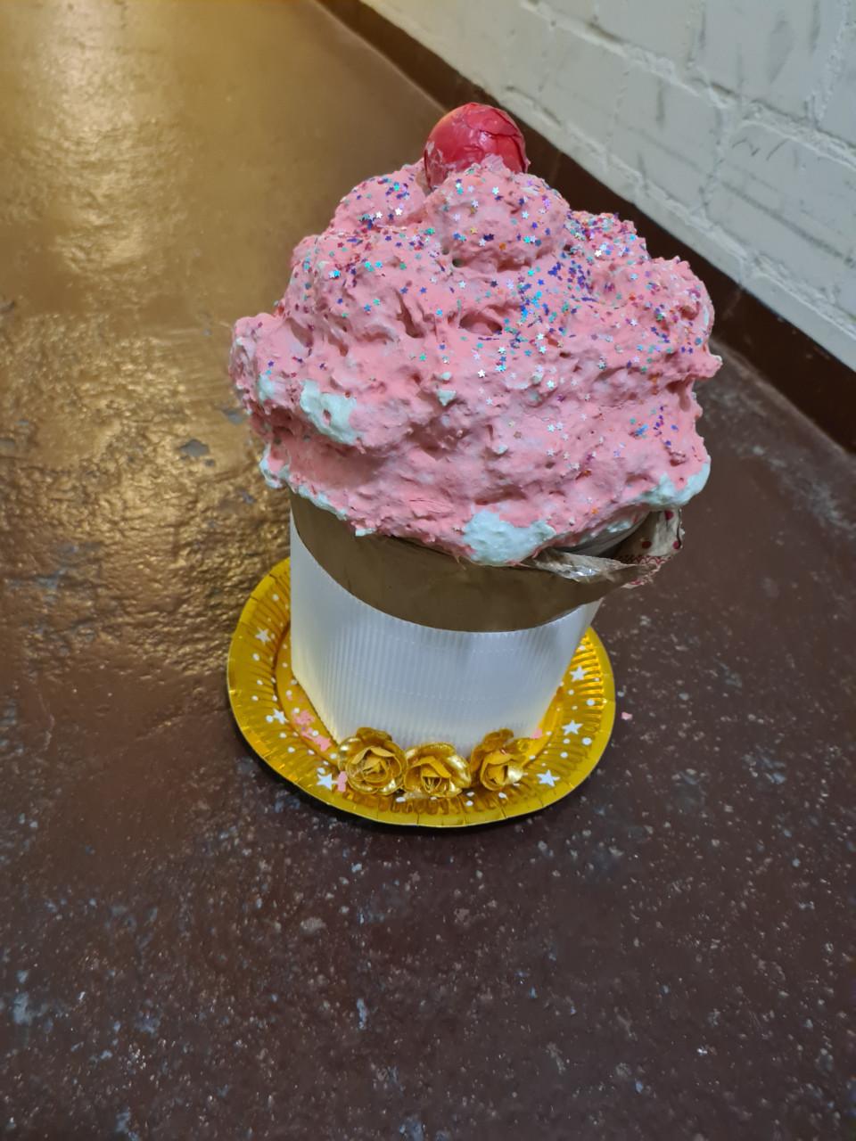 Surprise sinterklaas cupcake