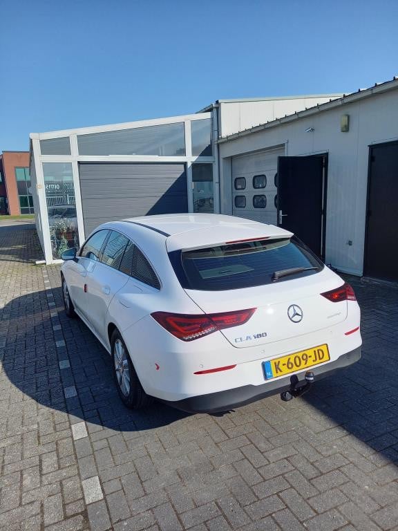 Mercedes-Benz Cla shooting brake 180 business solution