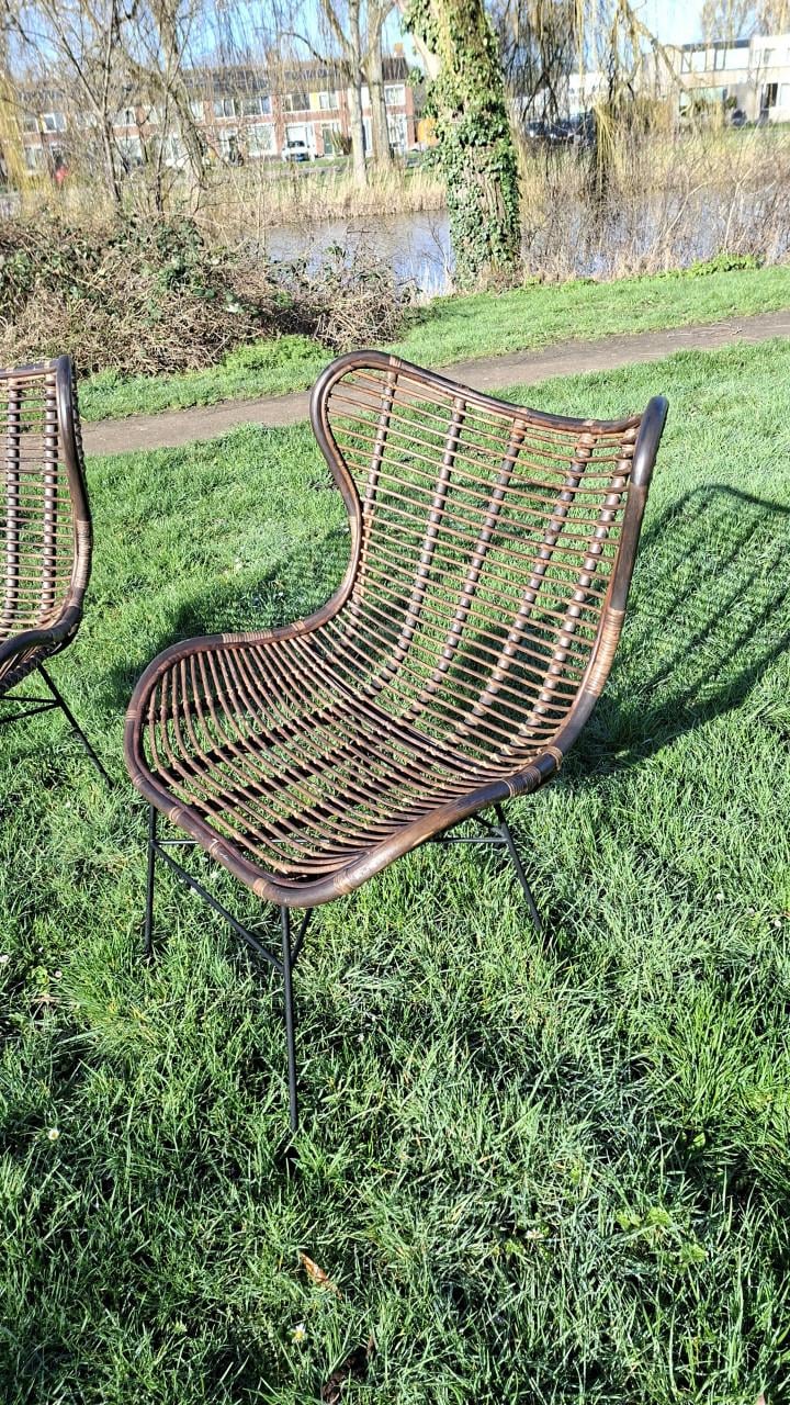 2 rotan stoelen
