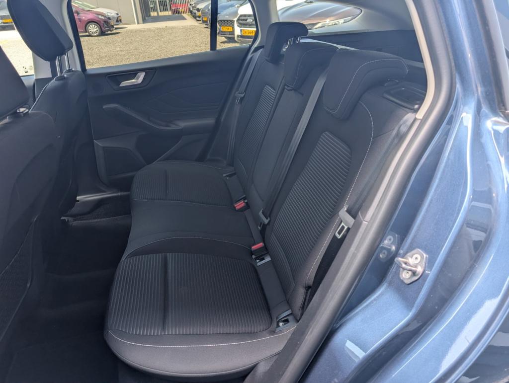 Ford Focus wagon 1.0 ecoboost 125pk titanium trekhaak | hud | winterpakket