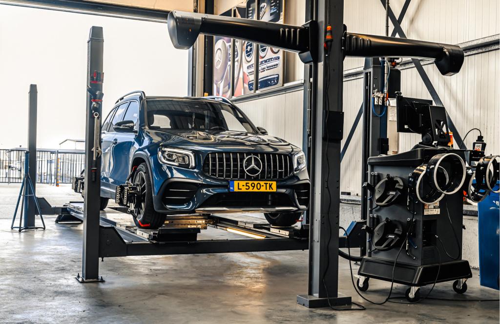 Mercedes-Benz Gla-klasse amg 35 4matic i panoramadak i mbux l spiegelpakket