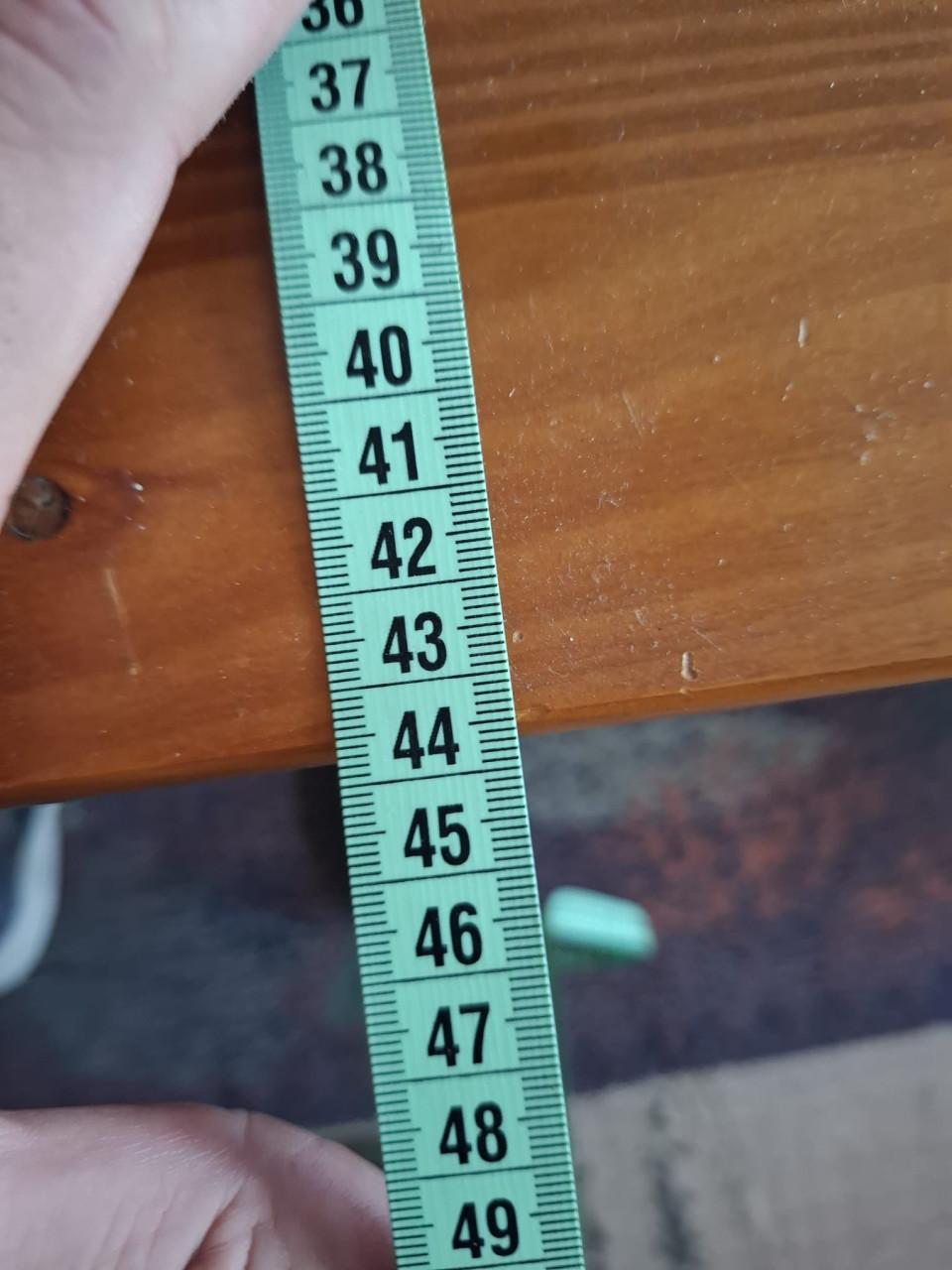 GRATIS SALONTAFEL + BIJZETTAFELTJES