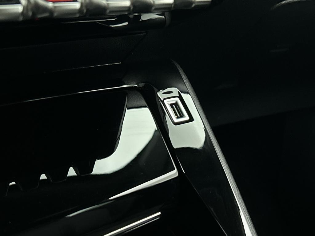 Peugeot 2008 130pk automaat allure pack | rijklaar | navigatie | parkeercam
