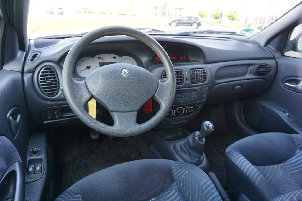 Renault Megane coupé 1.4-16v sport way airco / elekt. ramen / nap