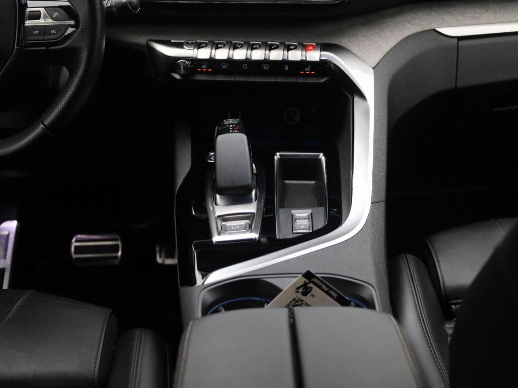 Peugeot 3008 1.6 hybrid 225 gt pack business | automaat | leder | trekhaak 