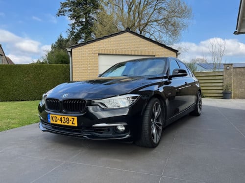Bmw 320i luxury
