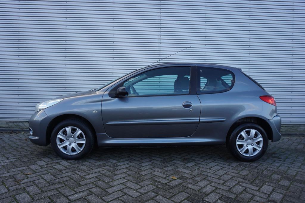 Peugeot 206 + 1.4 xs airco / elektr. ramen / nap / apk t/m 29-07-2026