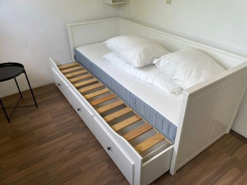 Ikea Bed met onderbed en lades