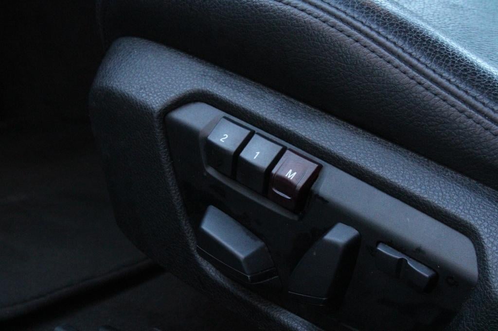 BMW 3-serie touring 328i high executive full options