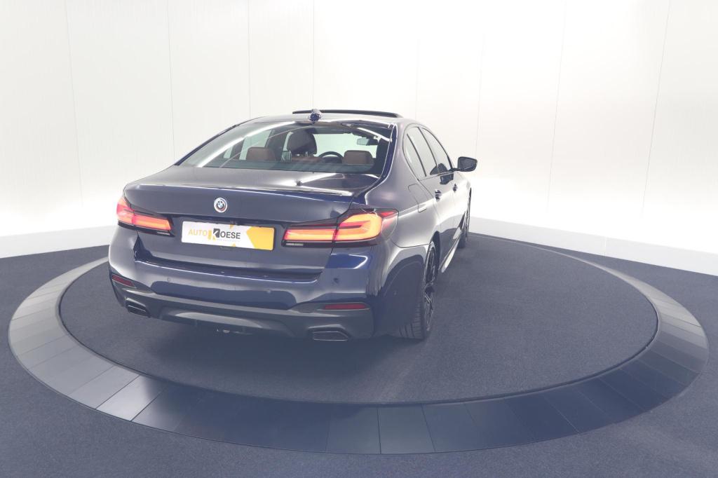 BMW 5 Serie 545e xdrive business edition plus | m sportpakket | driving ass