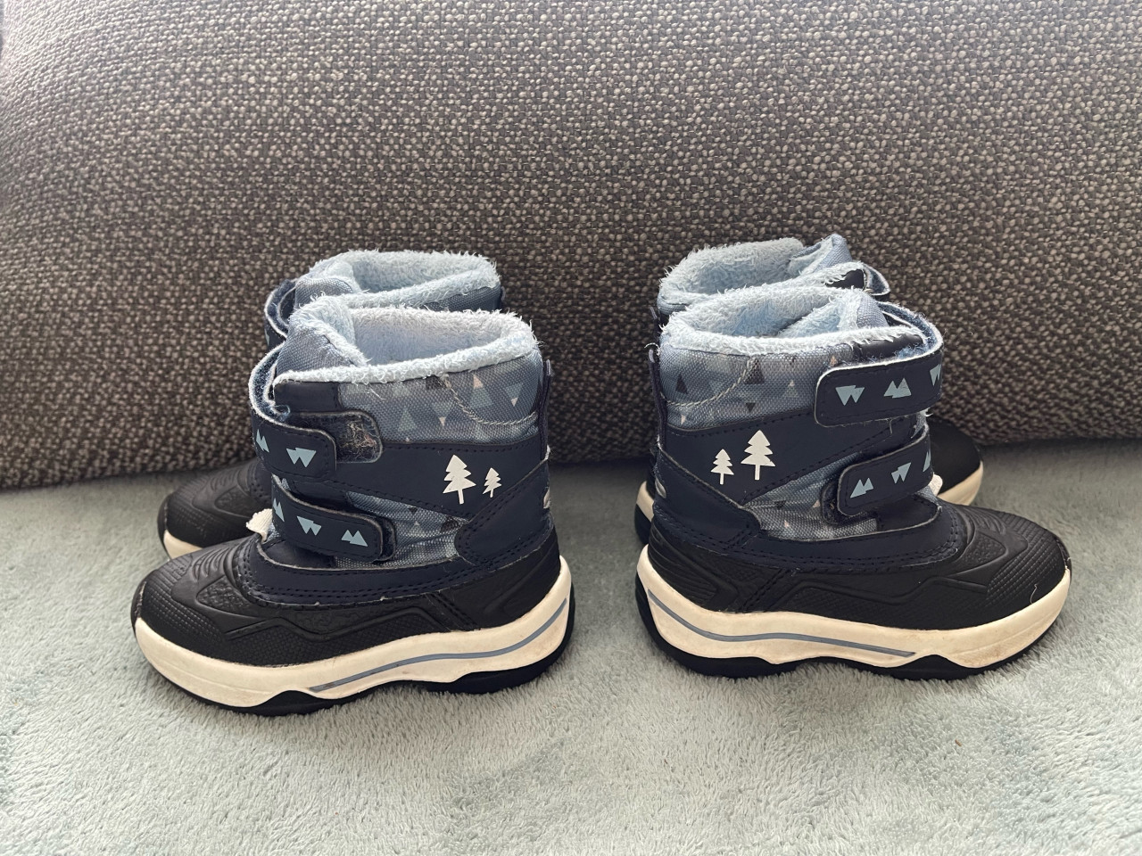 Snowboots/sneeuwlaarsjes tweeling maat 22/23