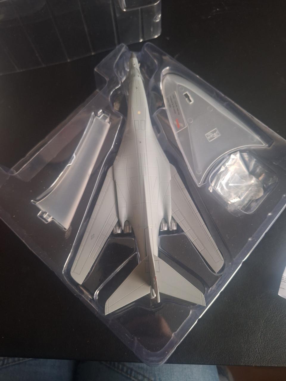 Diecast model Rockwell B-1B, 1:200