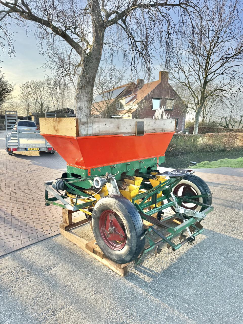 Te koop uien/bollen plantenmachine 1,5