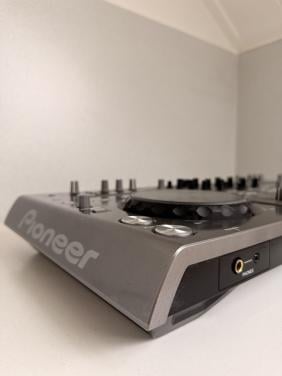 Pioneer DDJ T1 dj controller