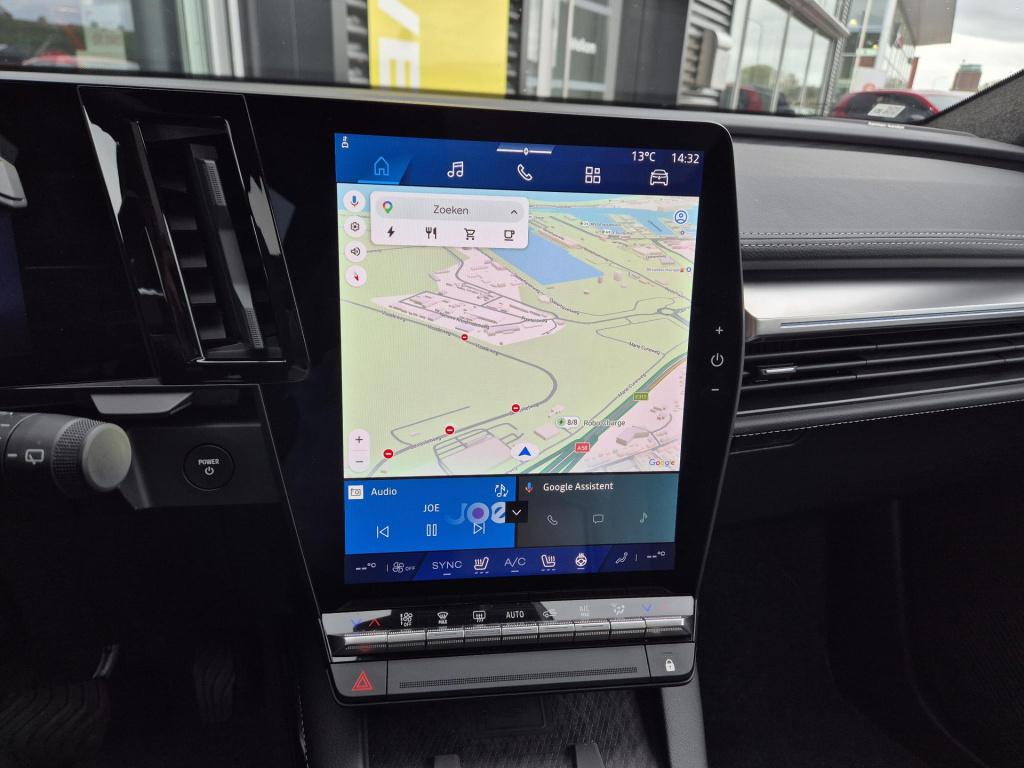 Renault Scenic e-tech ev87 long range iconic solarbay dak, harman kardon au