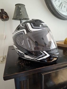 Helm z.g.a.n. maat L