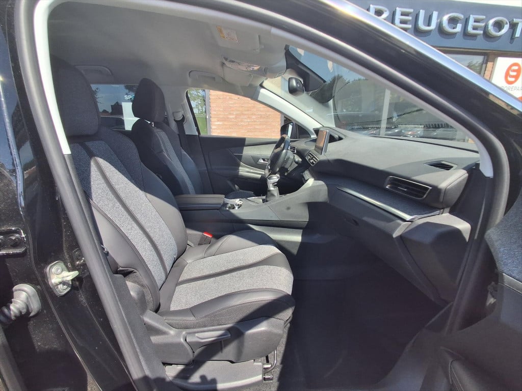 Peugeot 3008 1.2 pt 130pk s&s allure navigatie | apple carplay & android au