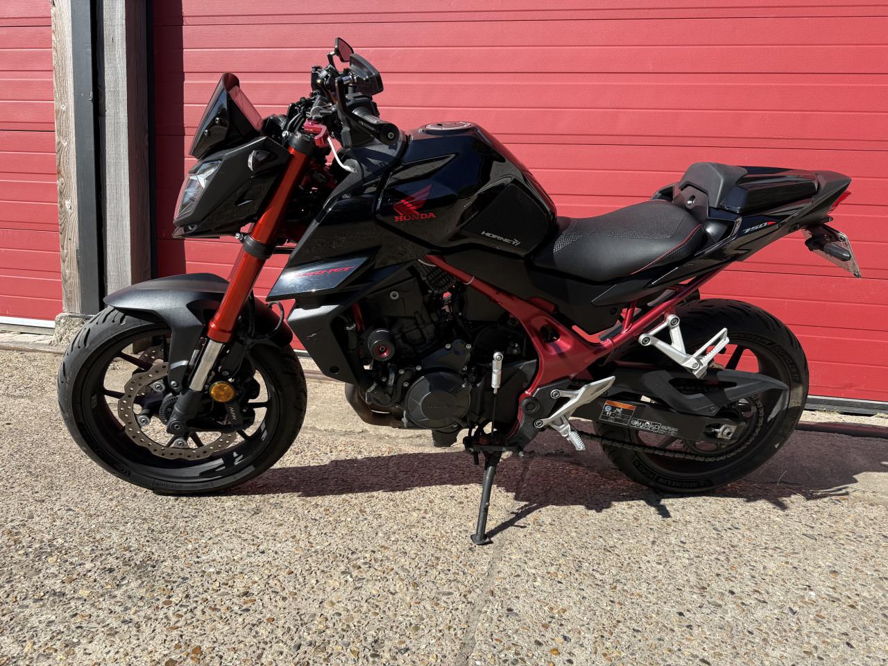 Honda CB750 Hornet 2023