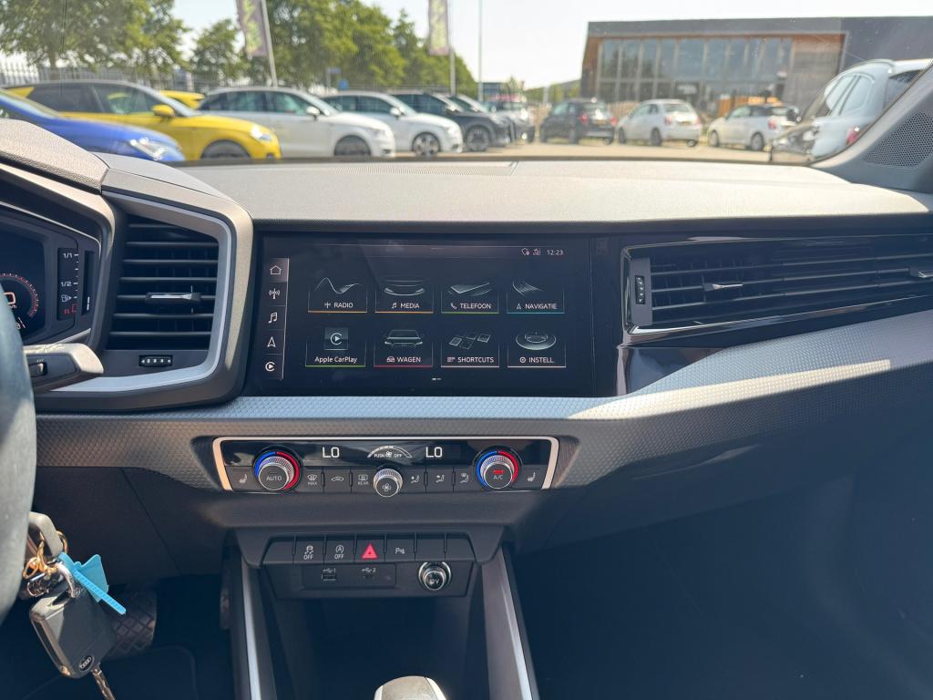 Audi A1 Sportback 30 tfsi s line * matrix led * carplay * cruise control * 
