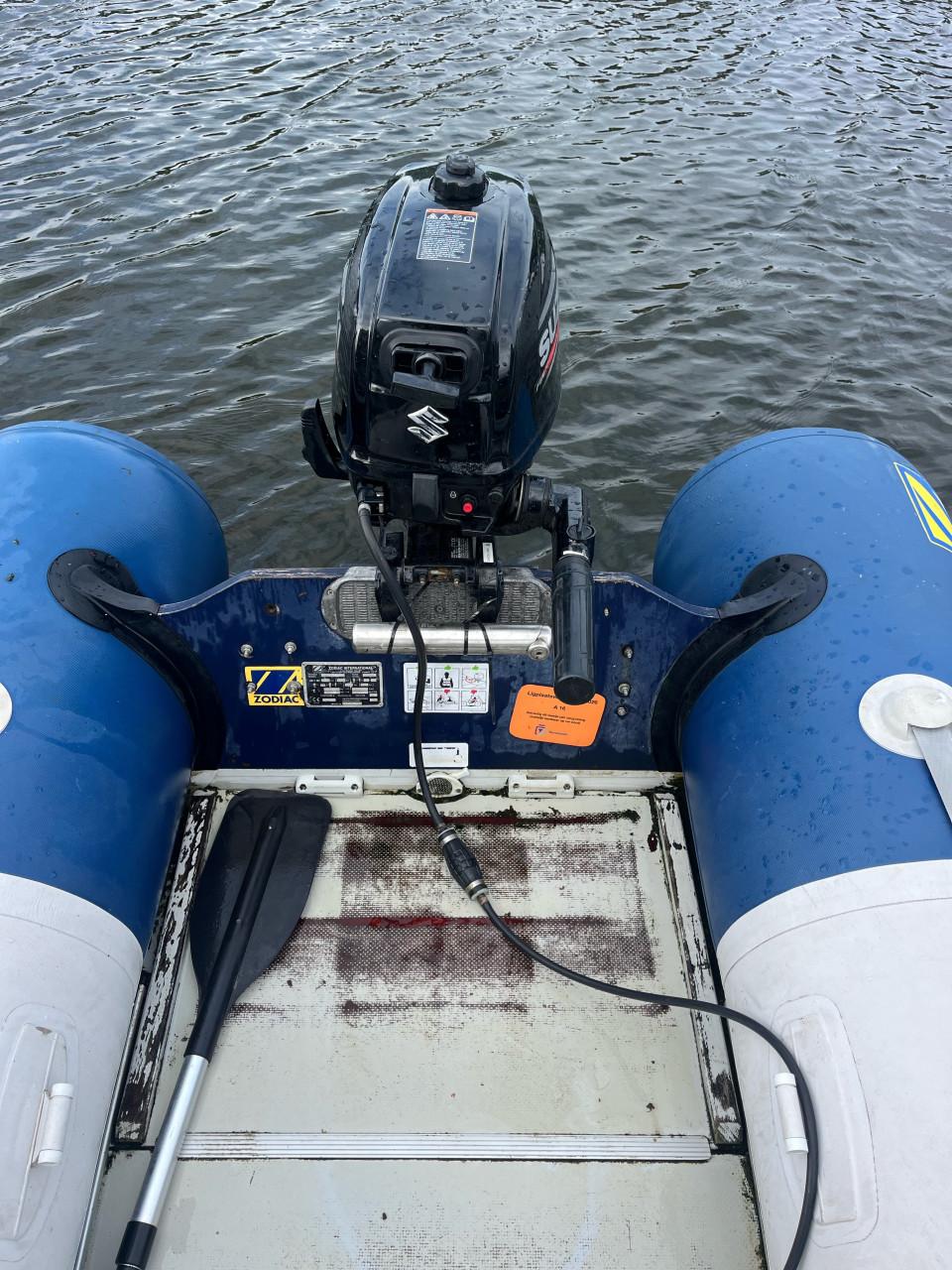 Zodiac 3,10 met suzuki 6pk 4 takt motor
