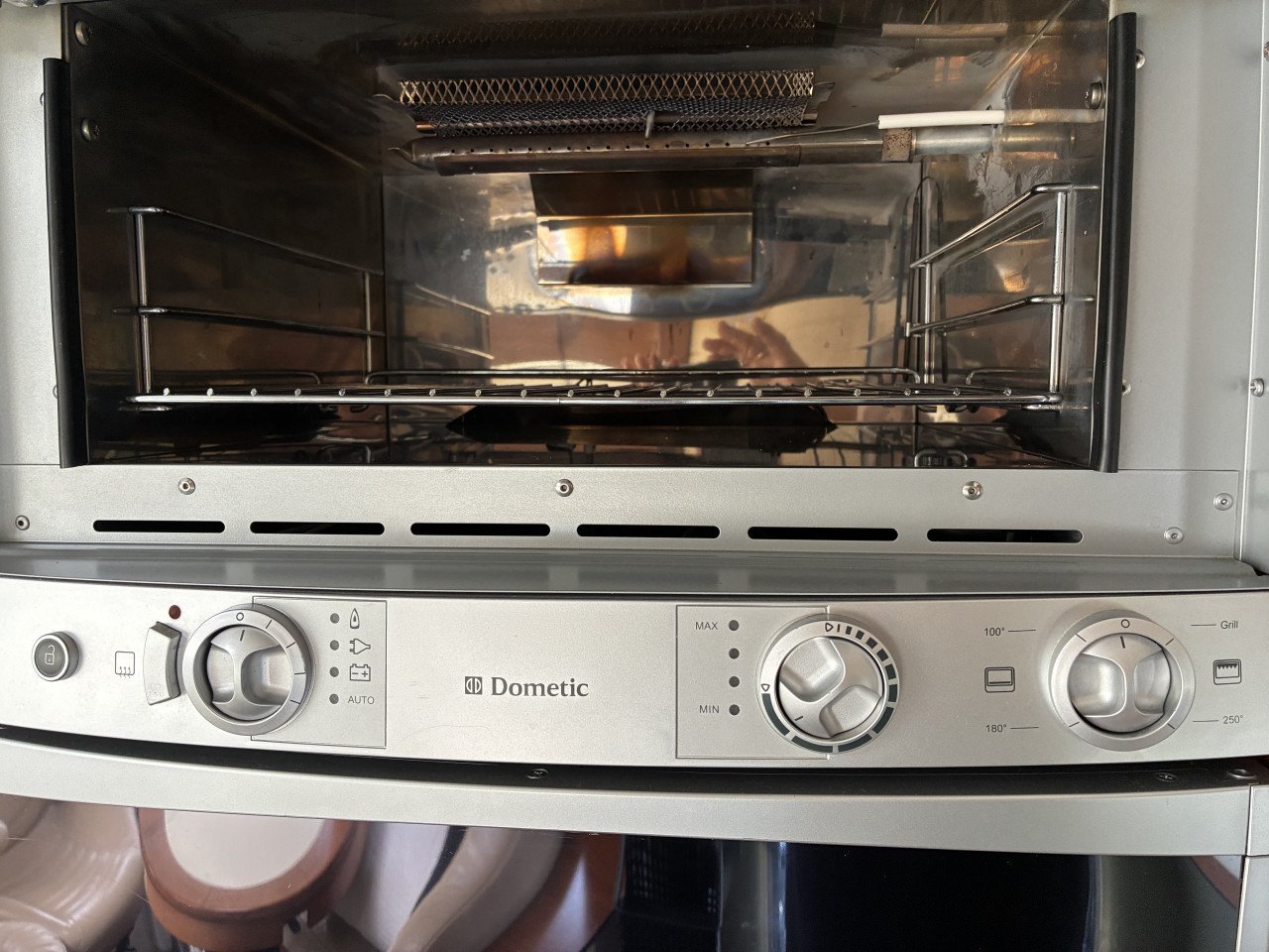 Hymer S840 Mercedes Automaat 58.000 km. Levelsysteem Queensbed + Hefbed