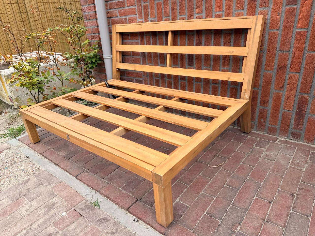 Palletbank Lina van karwei met kussens. ZGAN
