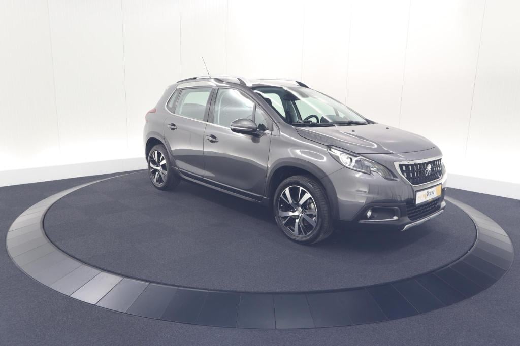 Peugeot 2008 puretech 110 allure | trekhaak | parkeersensoren | navigatie