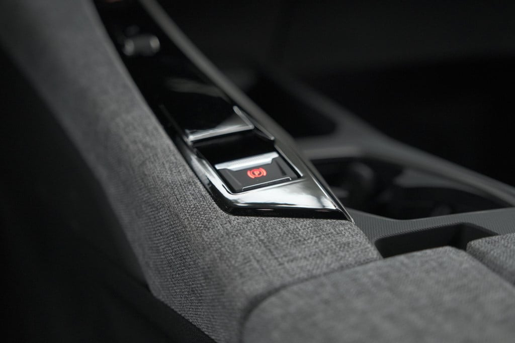 Peugeot 3008 hybrid 136 e-dsc6 allure | camera | apple carplay | parkeersen