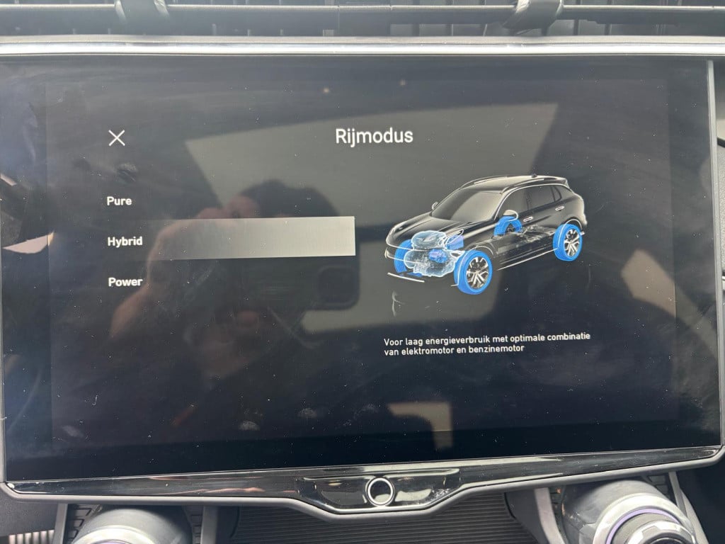 Lynk & Co 01 1.5 261pk, pano, 360gr camera, adaptive cc, carplay