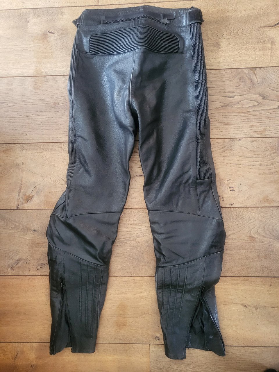 Motorjas, broek en schoenen