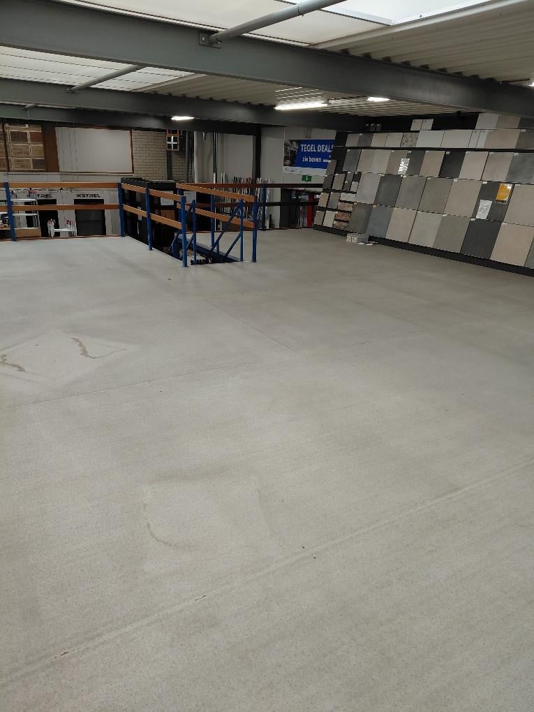 Magazijnstelling entresol 9x11 m1 te koop met vloer compleet