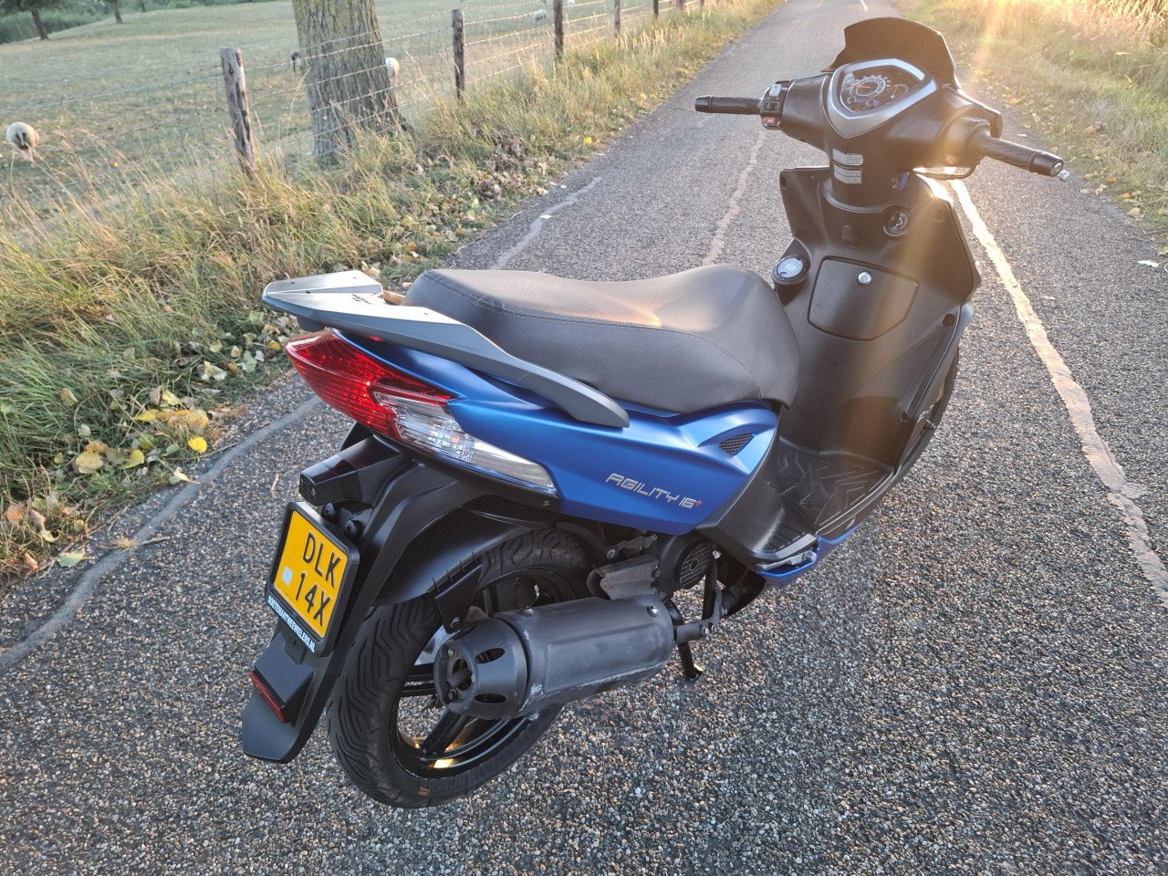 Kymco Agility 16+ geel kenteken