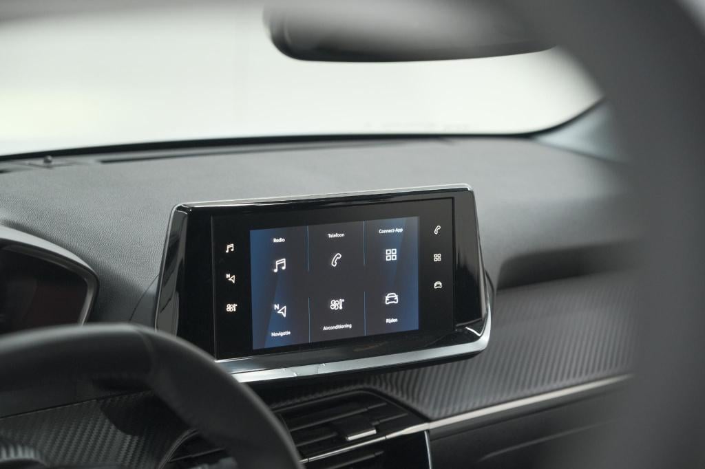 Peugeot 208 puretech 100 pk allure | apple carplay | parkeersensoren | lich
