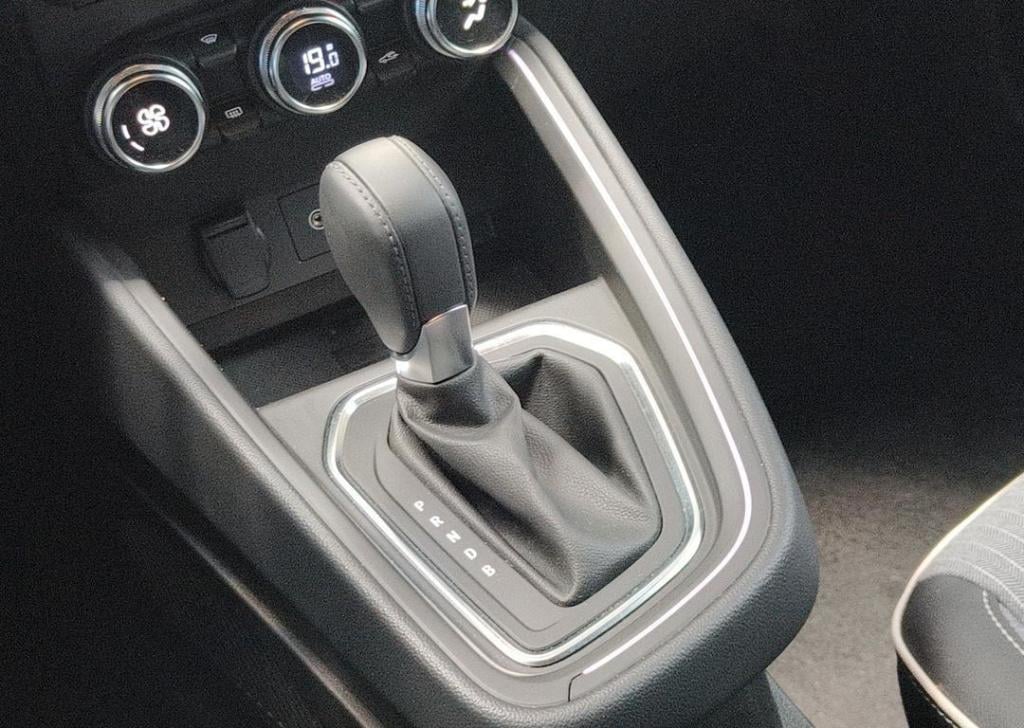 Renault Clio 1.6 e-tech full hybrid 145 techno - demo