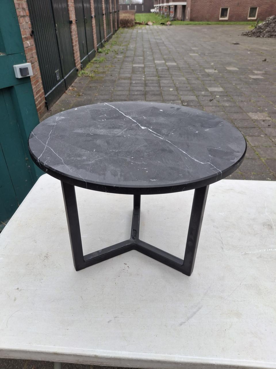 Te koop bijzet/salontafel
