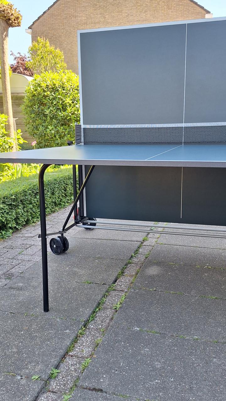 Als nieuw uitziende tafeltennistafel