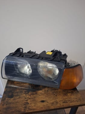 BMW E36 SEDAN KOPLAMP LINKS