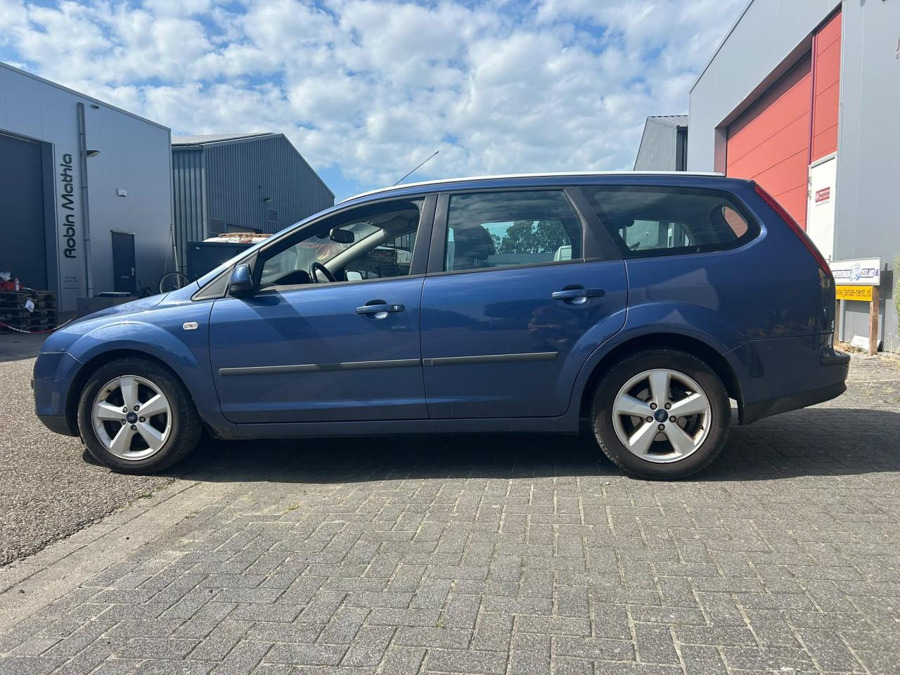 Ford Focus Wagon 1.6-16V Futura In de opties! APK Vol Jaar