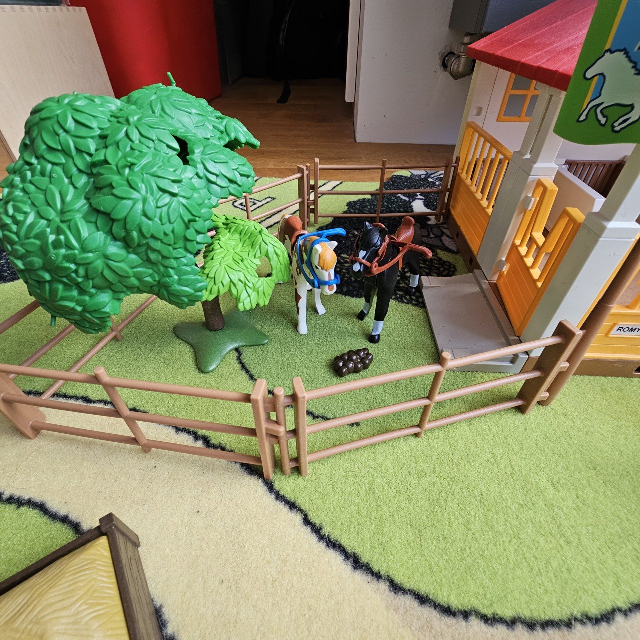 Playmobil manege springwedstrijd paardentrailer met auto