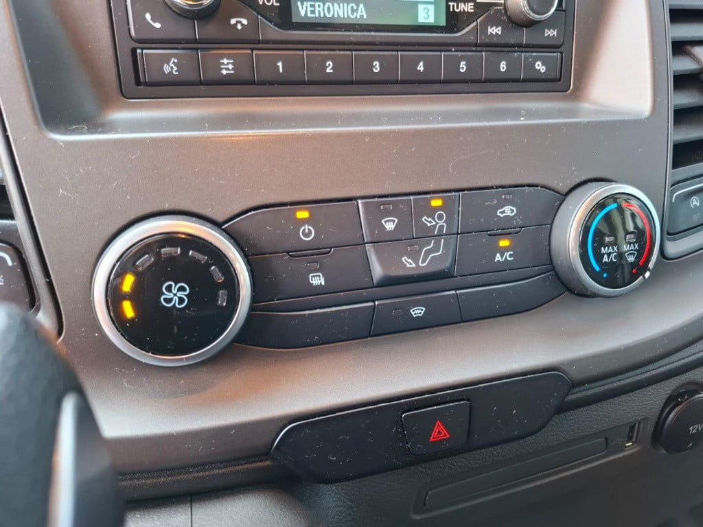 Ford Transit Custom 280 2.0 tdci l1h1 trend automaat / airco / cruise contr
