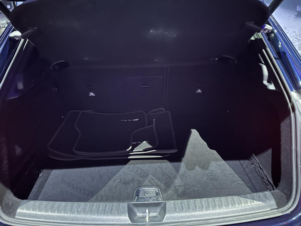 Mercedes-Benz Gla-klasse 180 business solution amg *camera*trekhaak*